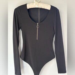 Alice + Olivia Black Long-Sleeve Zip-Front Bodysuit